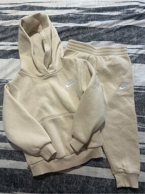 Nike Kids Cream Hoodie & Jogger Set - Neutral Cream